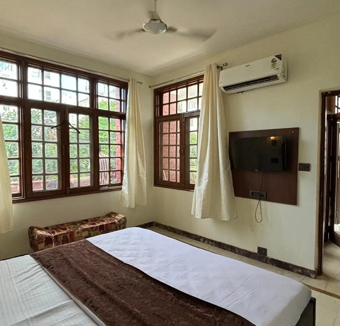 The Nest Cyberhub Hotel Gurgaon Guest house